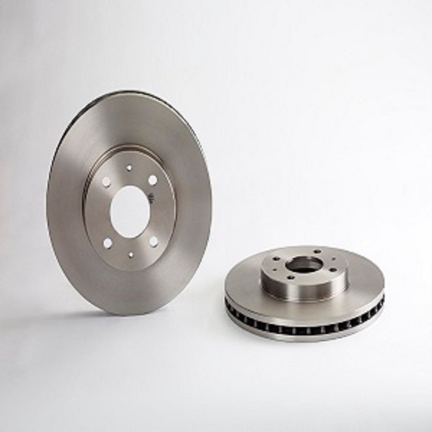 BRE-09.7357.10 - PAR DE DISCOS DE FRENO DELANTEROS PARA NISSAN SENTRA SE-R 1991-1992