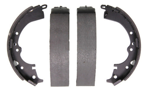 WZ-709 - ZAPATAS ORGÁNICAS TRASERAS PARA TOYOTA HILUX 2014-2015