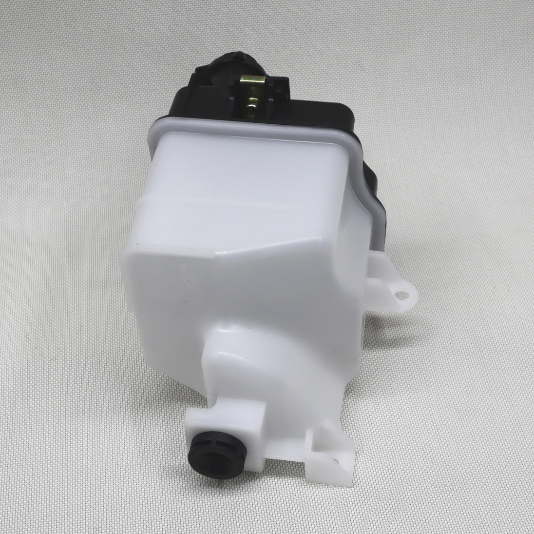 DAKG-31533 - DEPÓSITO DE ANTICONGELANTE PARA MAZDA CX-30 L4 2.5L 2019-2023