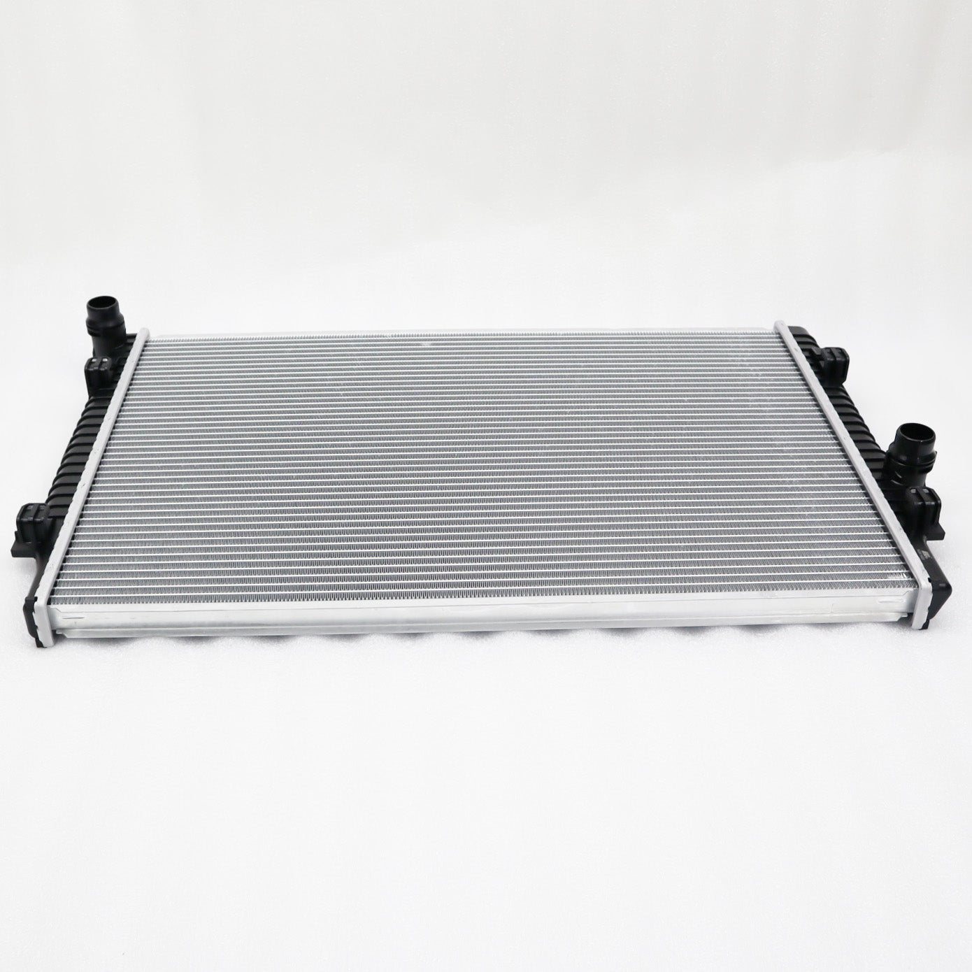 KGR-14323 - RADIADOR PARA VOLKSWAGEN TIGUAN L4 2.0L 2018-2023
