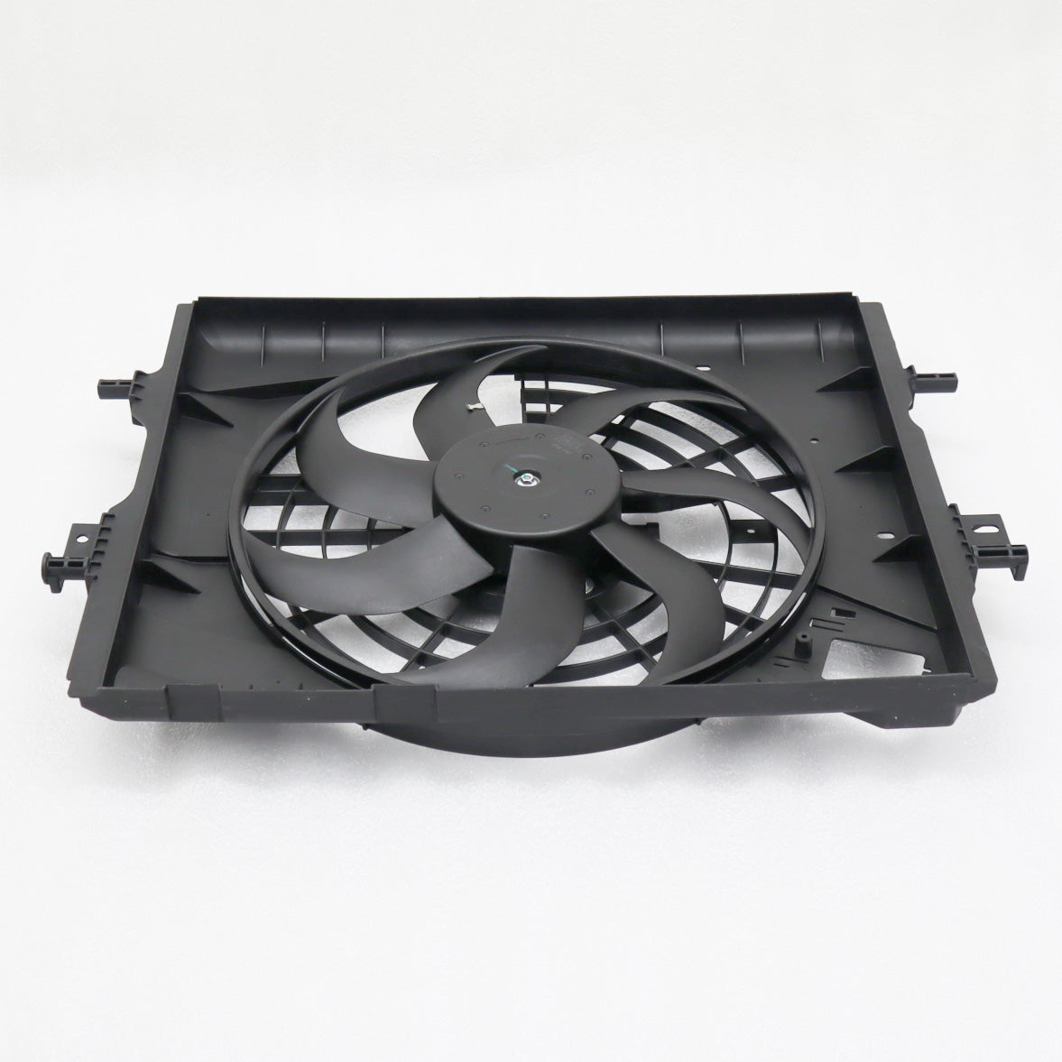 KM-187 - MOTOVENTILADOR PARA NISSAN KICKS L4 1.6L 2020-2023